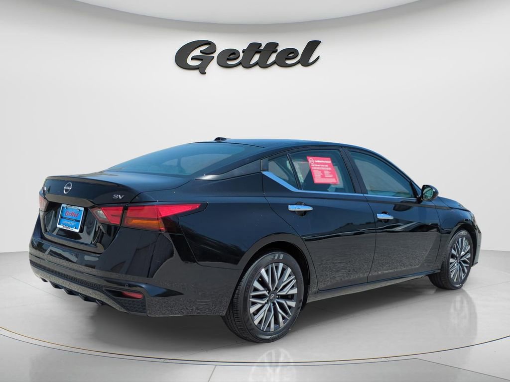 Certified 2024 Nissan Altima 2.5 SV FWD image 6