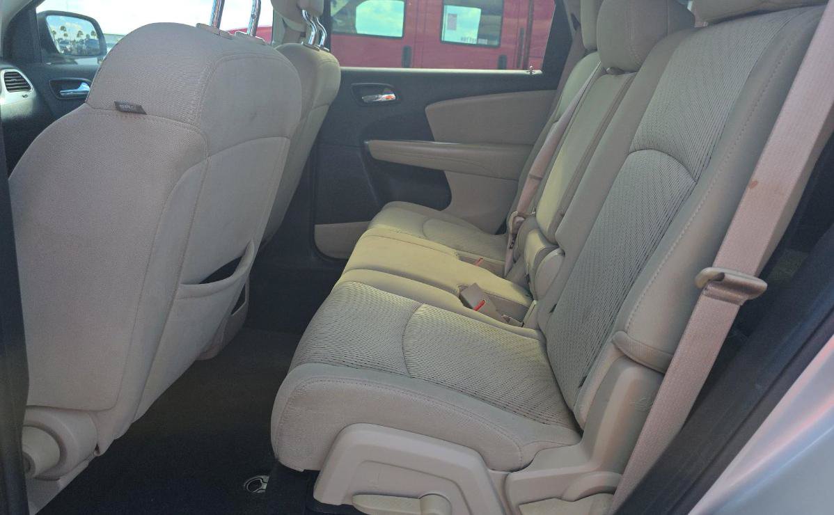 Used 2011 Dodge Journey Express w/ Popular Equipment Group FWD image 12