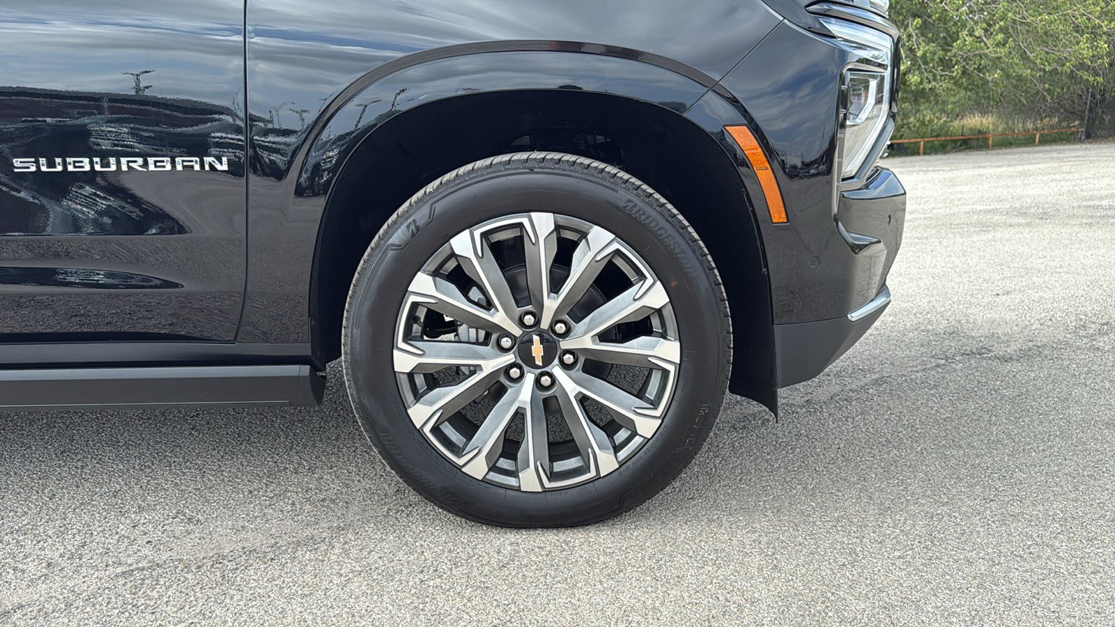 New 2026 Chevrolet Suburban High Country image 27