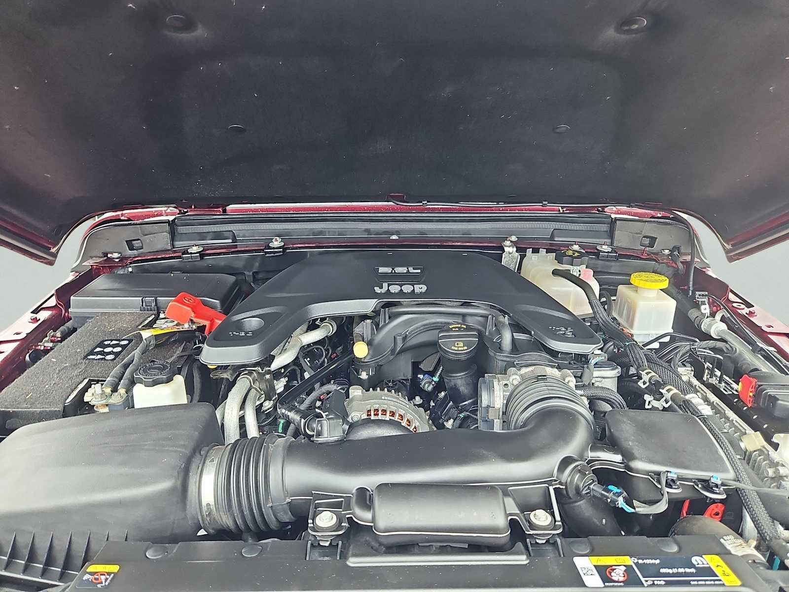 Used 2021 Jeep Gladiator Overland AWD/4WD image 35