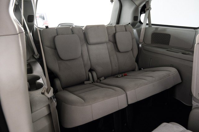 Used 2018 Dodge Grand Caravan SE w/ UConnect Hands-Free Group FWD image 33