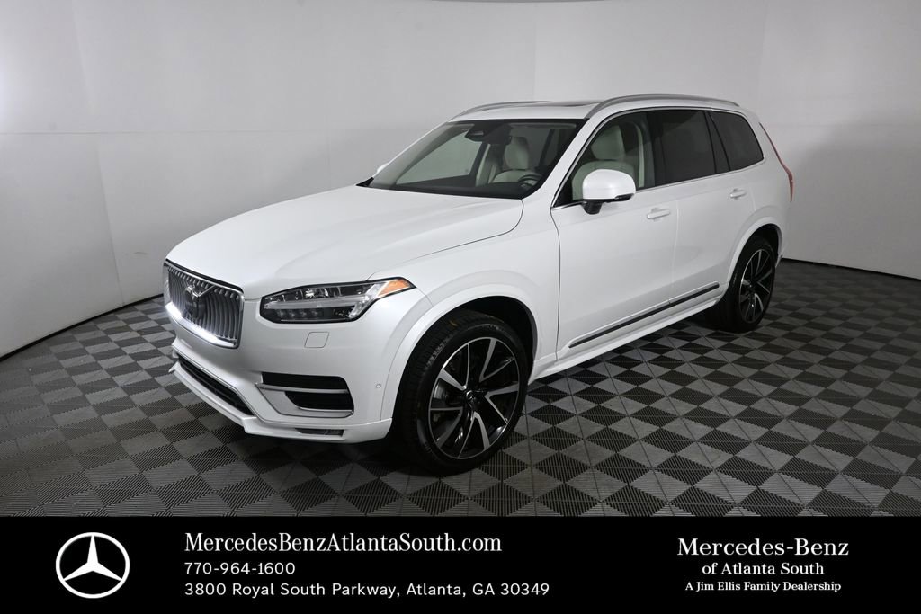 Used 2025 Volvo XC90 B5 Plus w/ Protection Package Premier AWD/4WD image 1
