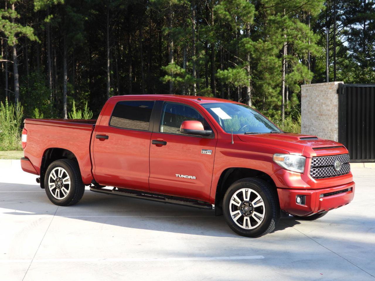 Used 2018 Toyota Tundra CrewMax SR5 w/ TRD Sport Package RWD image 47