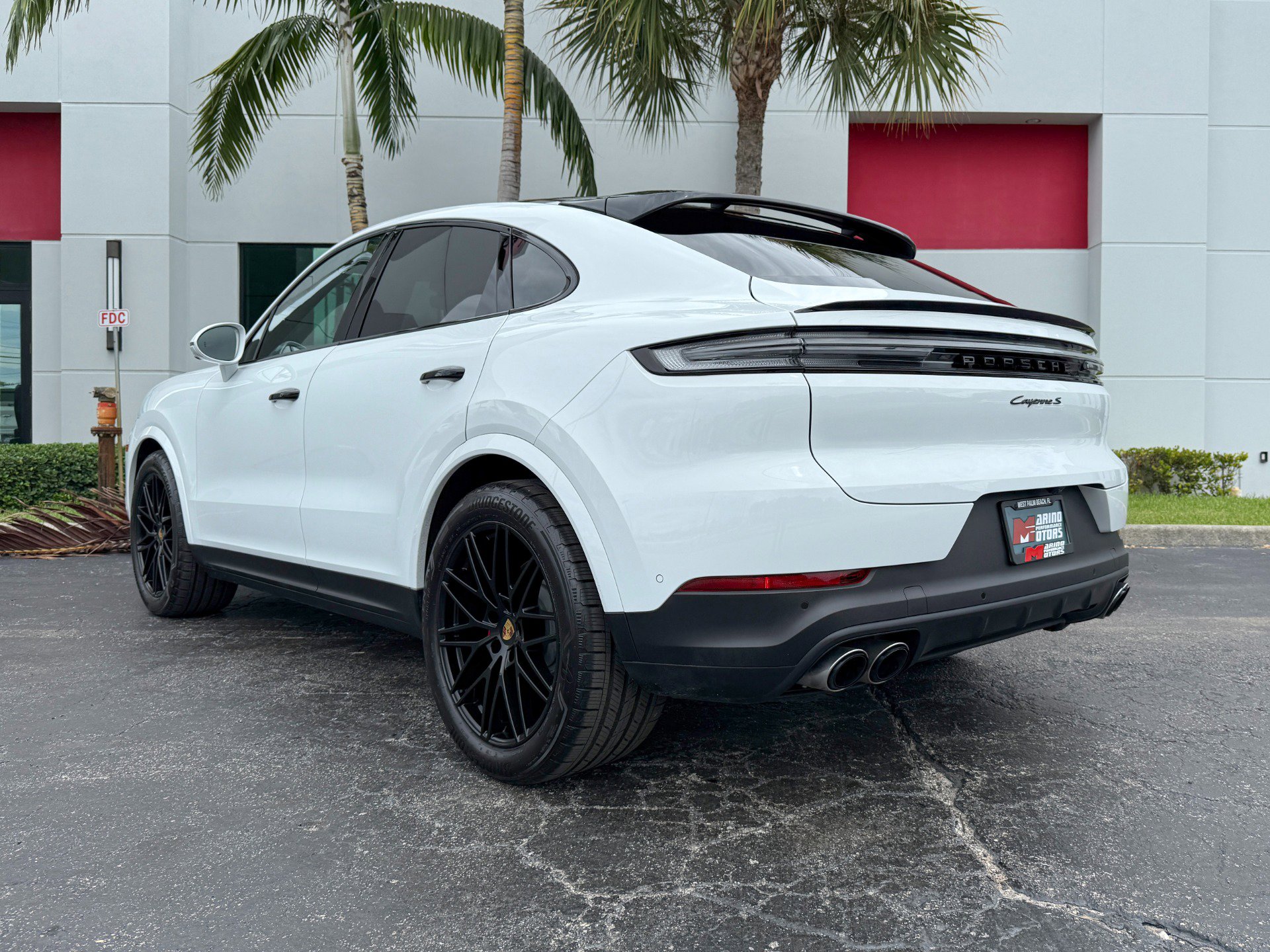 Used 2024 Porsche Cayenne S image 7