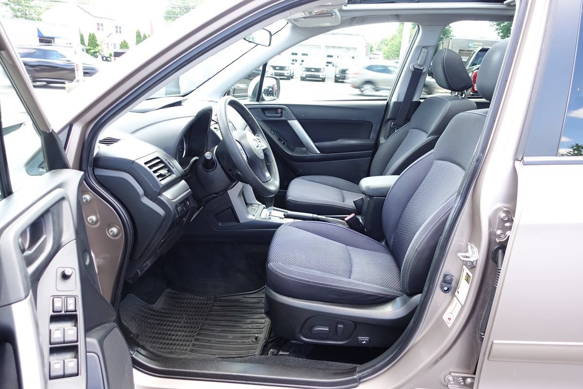 Used 2015 Subaru Forester 2.5i Premium w/ All-Weather Package AWD/4WD image 16
