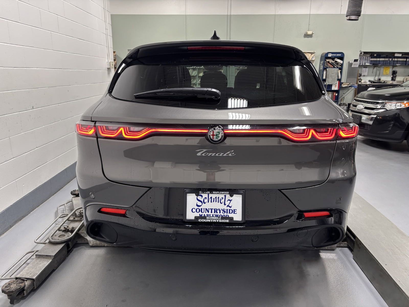 New 2025 Alfa Romeo Tonale w/ Premium Package image 23