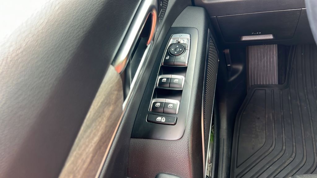 Used 2021 Kia Telluride SX w/ Towing Package FWD image 28