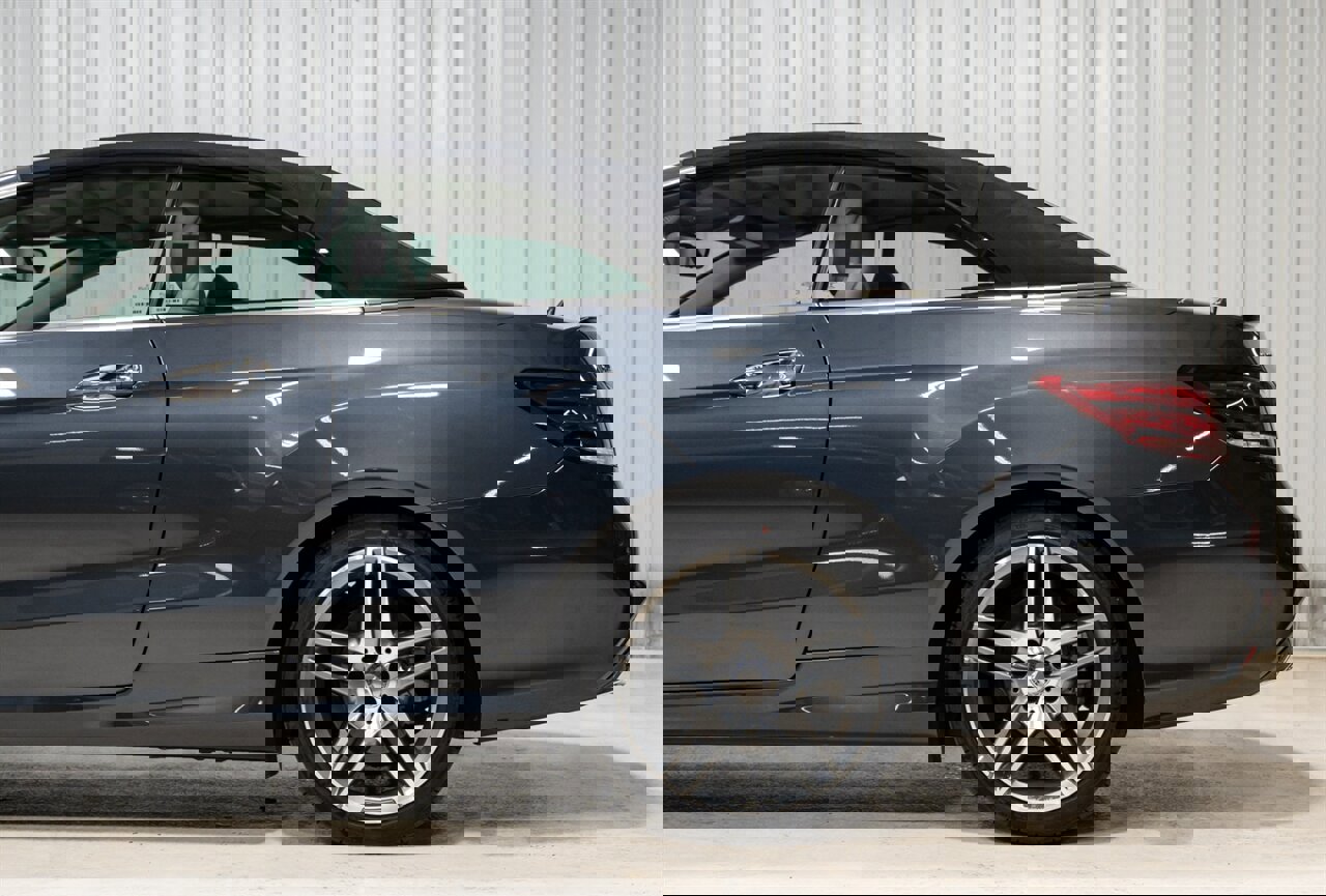 Used 2016 Mercedes-Benz E 400 Cabriolet image 4