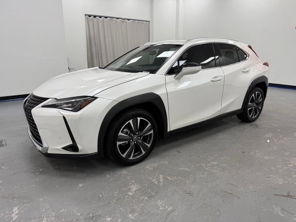 Used 2021 Lexus UX 200 w/ Accessory Package (Z1) FWD image 12