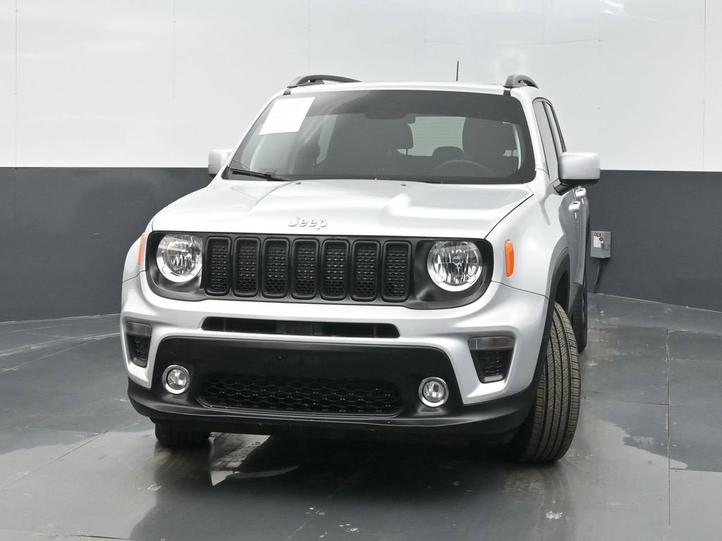 Certified 2020 Jeep Renegade Latitude w/ Cold Weather Group image 3