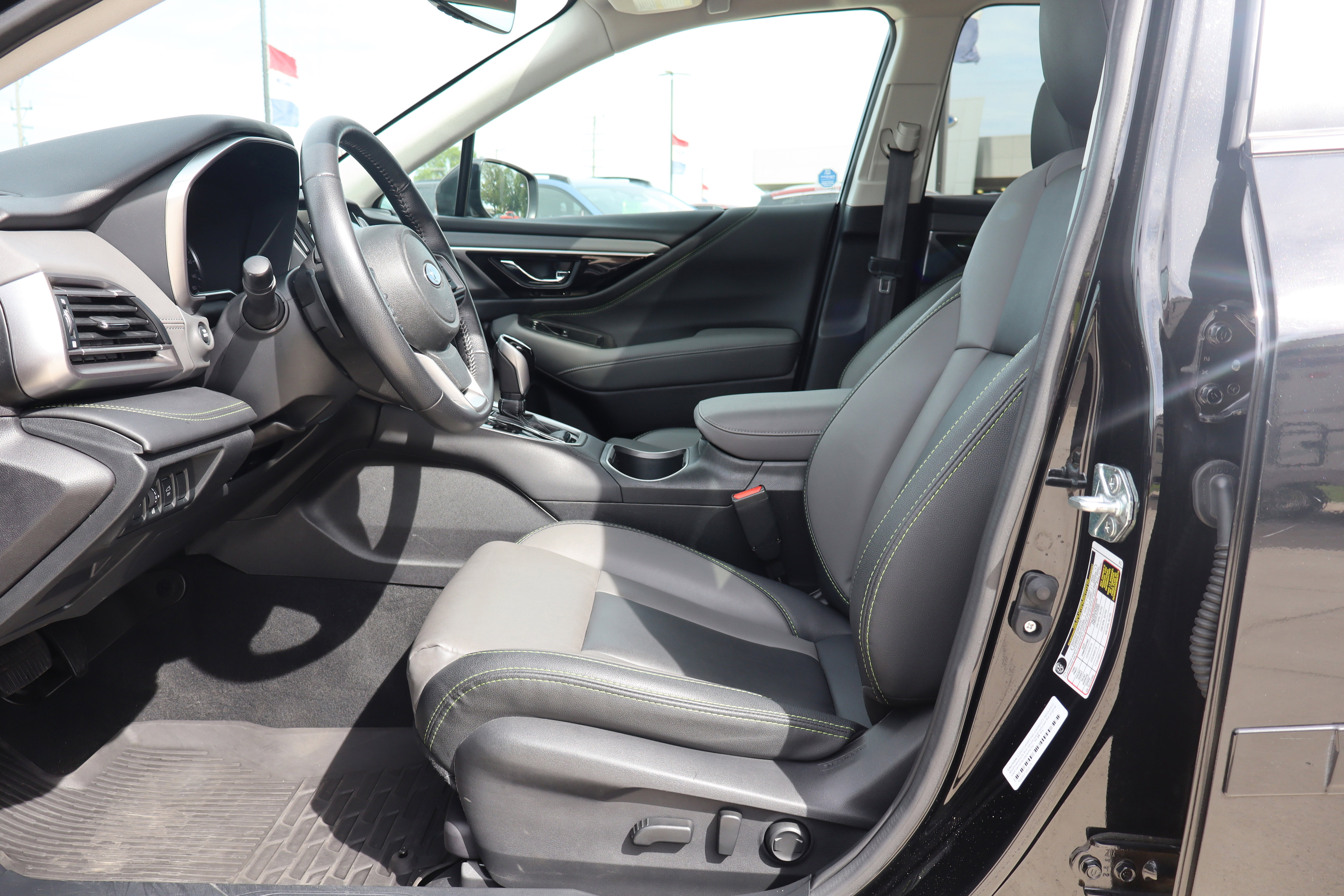 Used 2023 Subaru Outback Onyx Edition AWD/4WD image 9