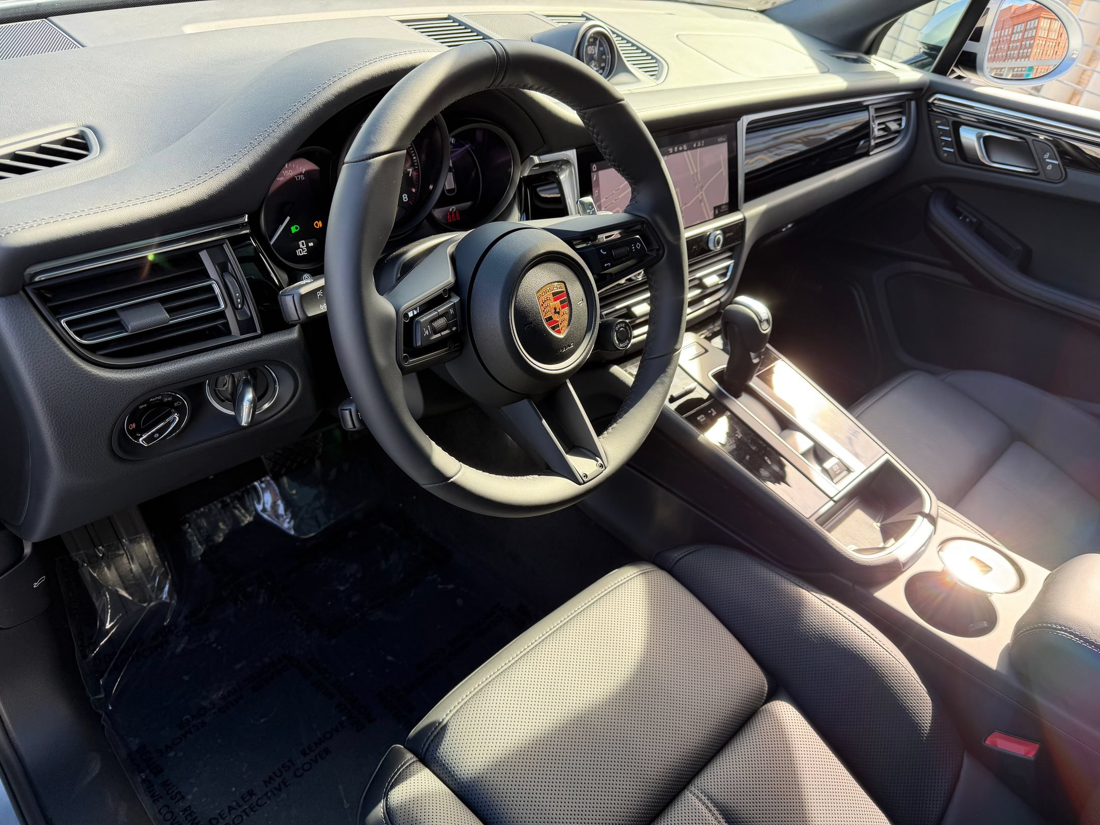 New 2026 Porsche Macan Turbo AWD/4WD image 4