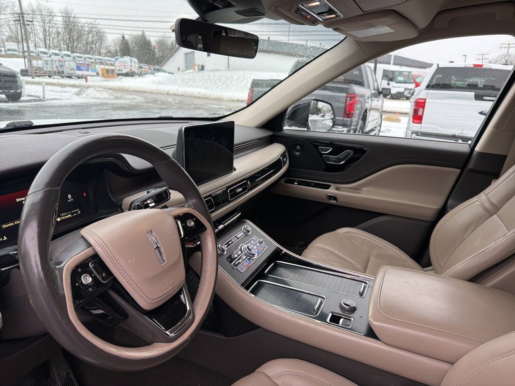 Used 2020 Lincoln Aviator Reserve w/ Elements Package Plus image 8
