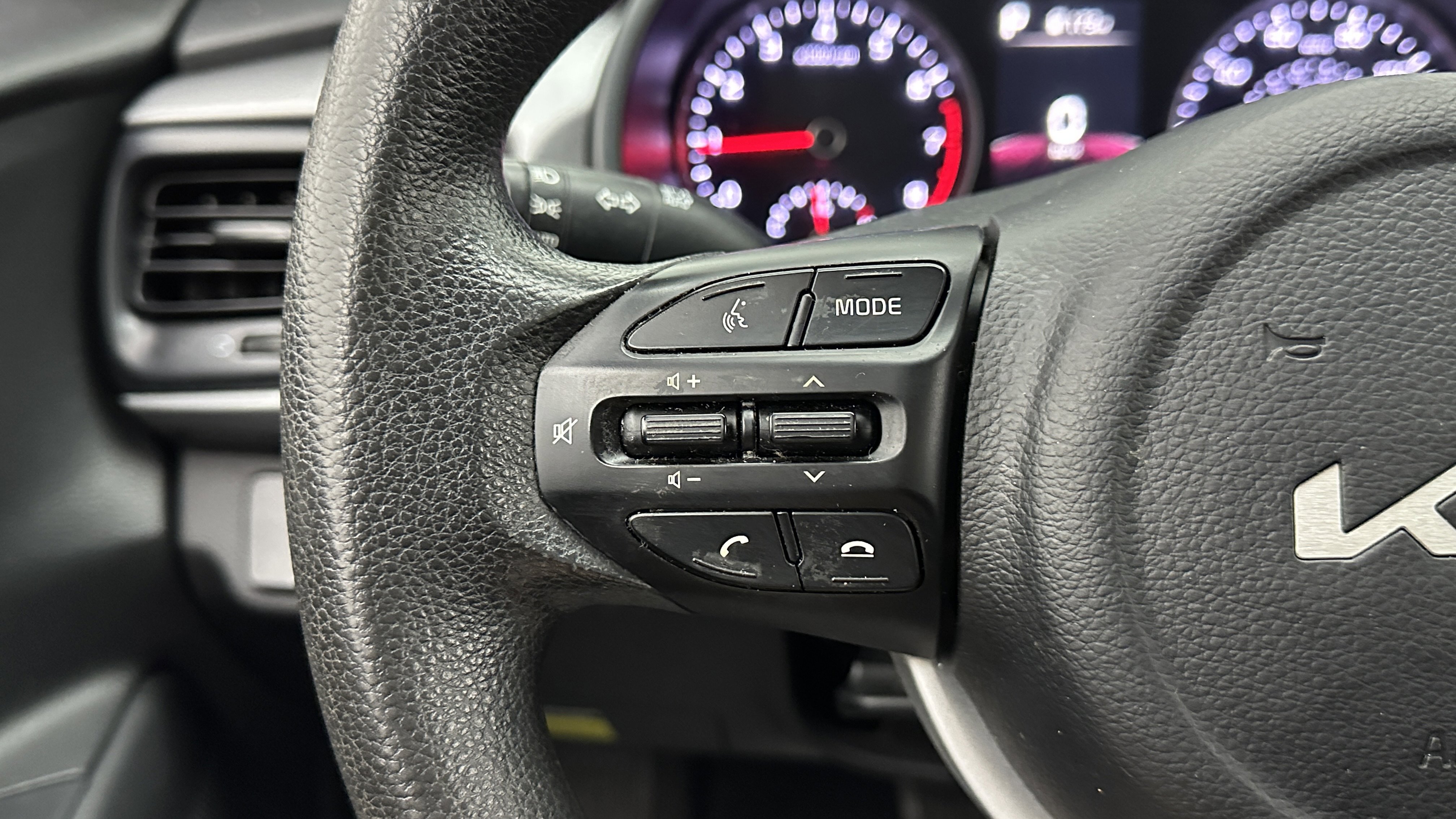 Used 2023 Kia Rio S w/ Technology Package image 17