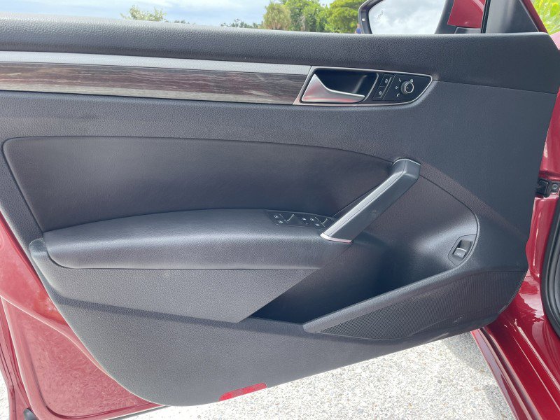 Used 2017 Volkswagen Passat 1.8T SE FWD image 26