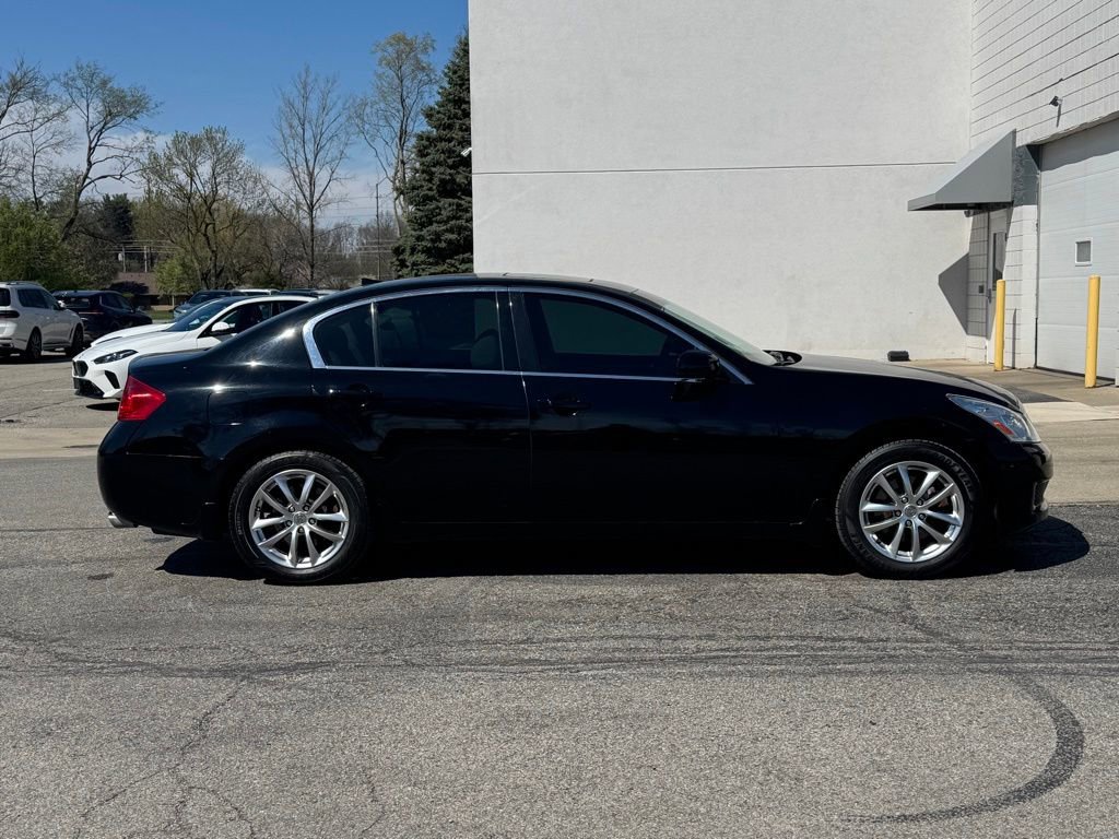 Used 2008 INFINITI G35 x Sedan w/ Premium Pkg image 2