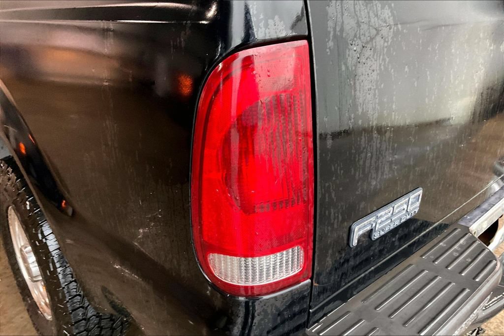 Used 2001 Ford F250 Lariat RWD image 14