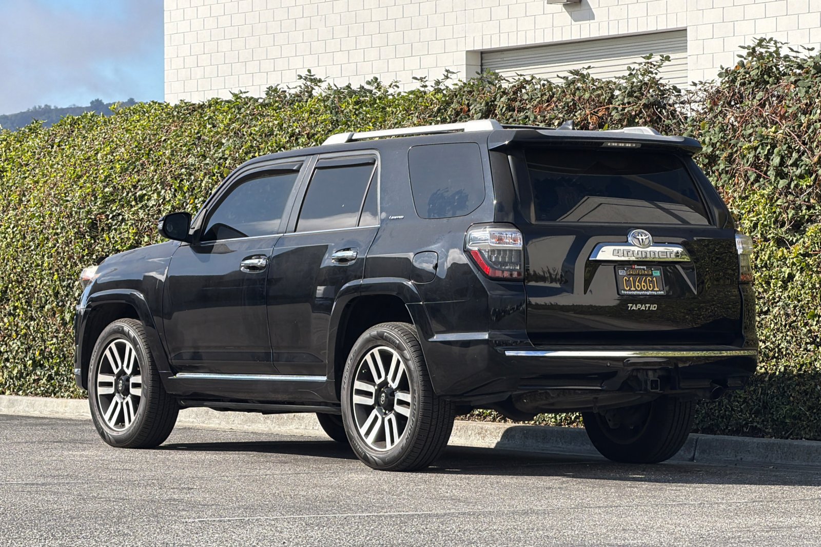 Used 2016 Toyota 4Runner Limited AWD/4WD image 6