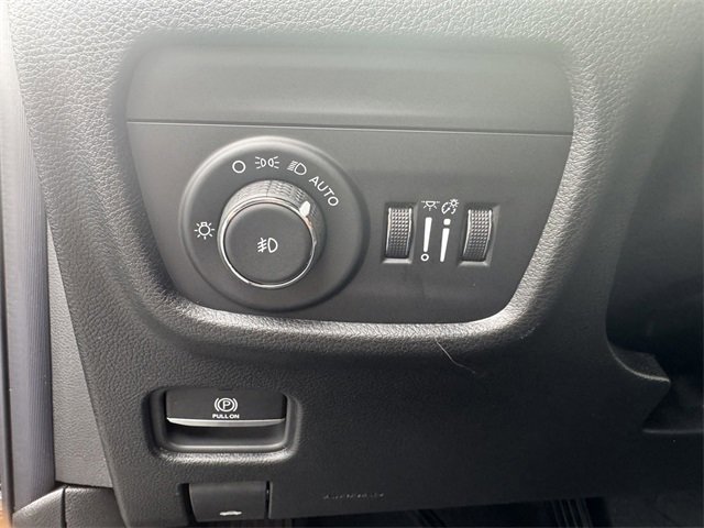 New 2025 Jeep Grand Cherokee Limited image 21