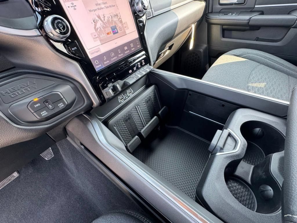 New 2026 RAM 2500 Big Horn AWD/4WD image 28