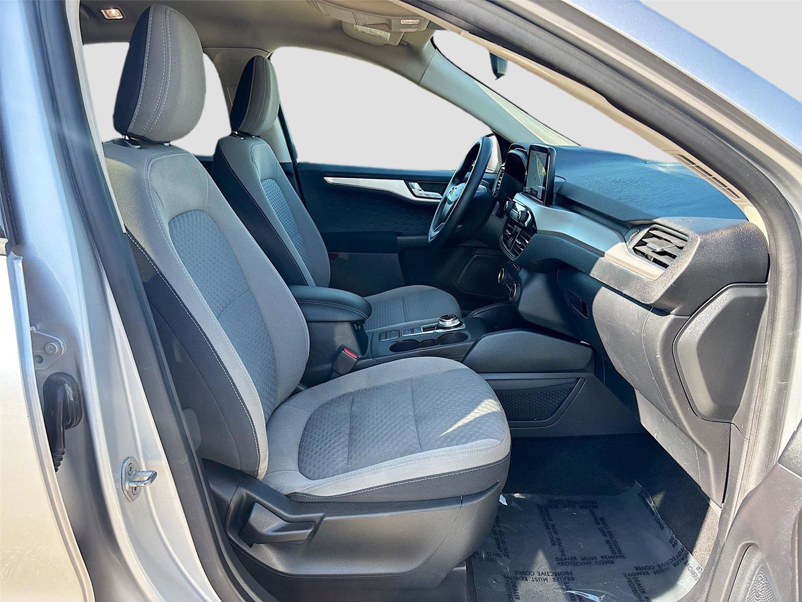 Used 2020 Ford Escape SE image 28