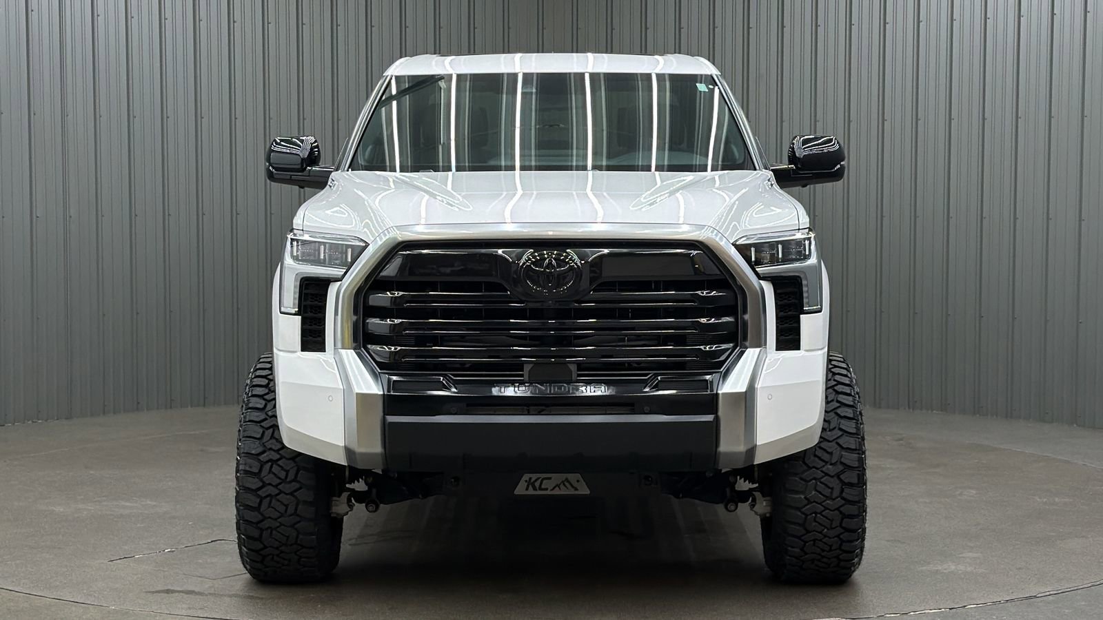 Used 2025 Toyota Tundra Limited image 8