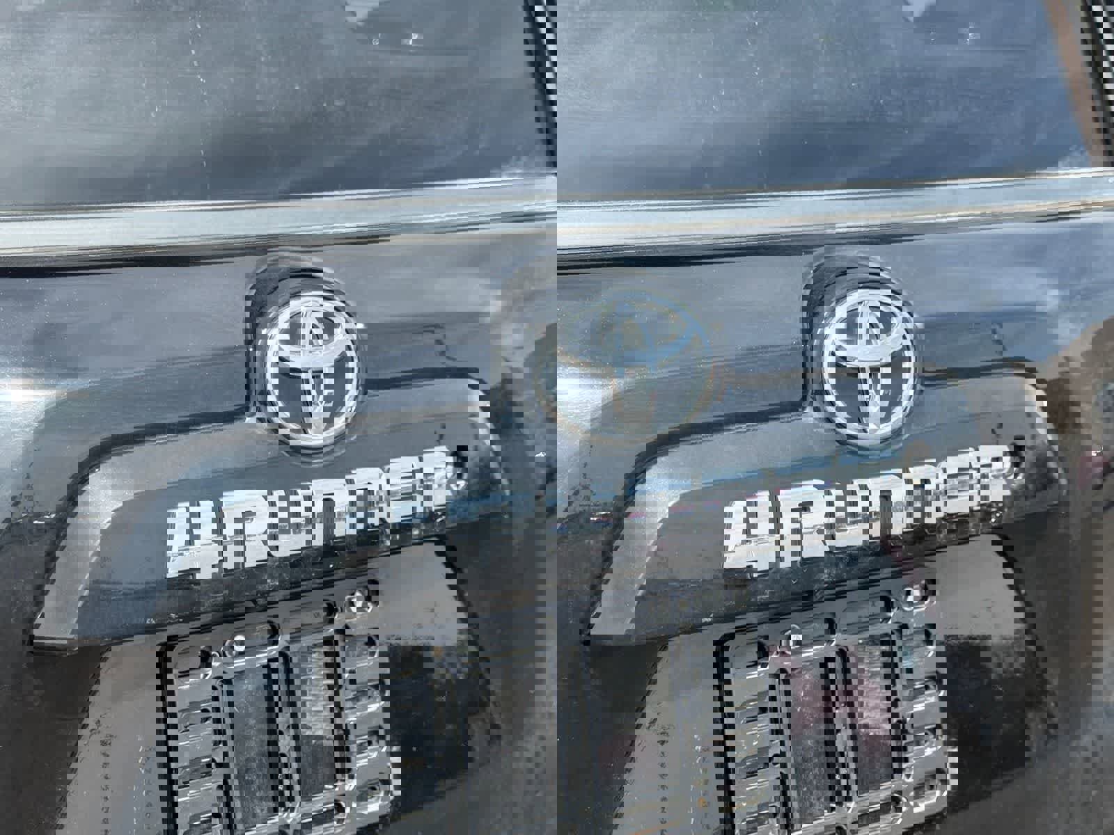 Used 2019 Toyota 4Runner SR5 Premium image 9