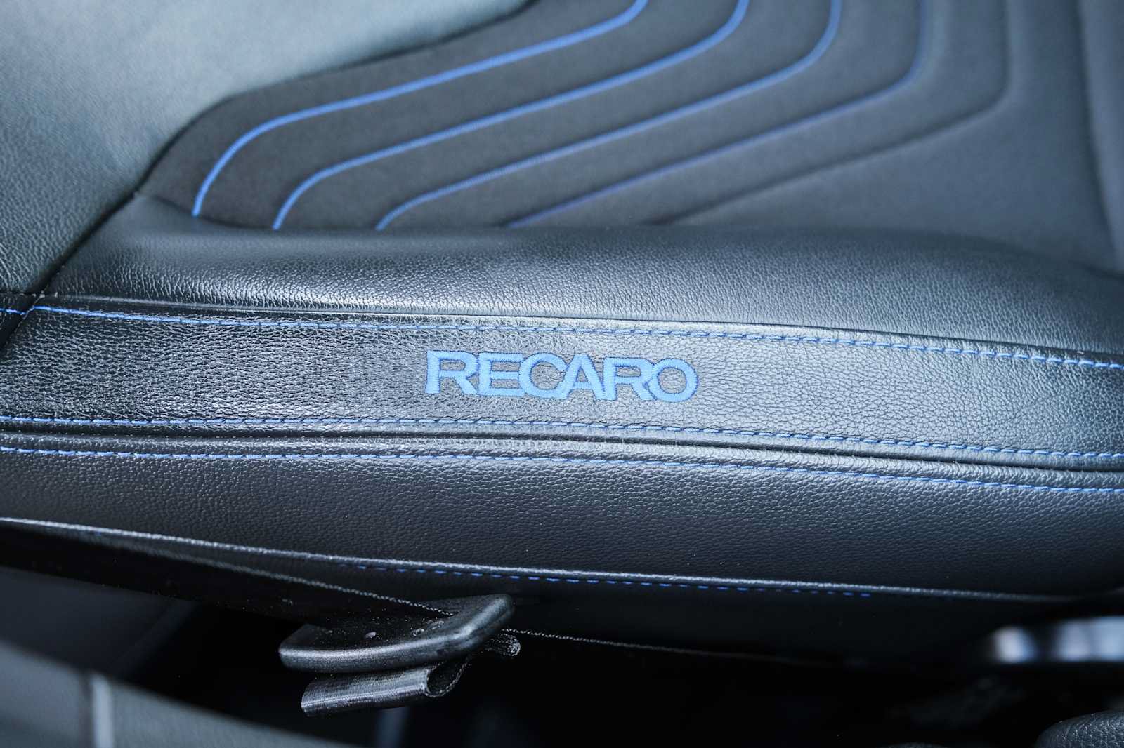 Used 2017 Ford Focus RS AWD/4WD image 35