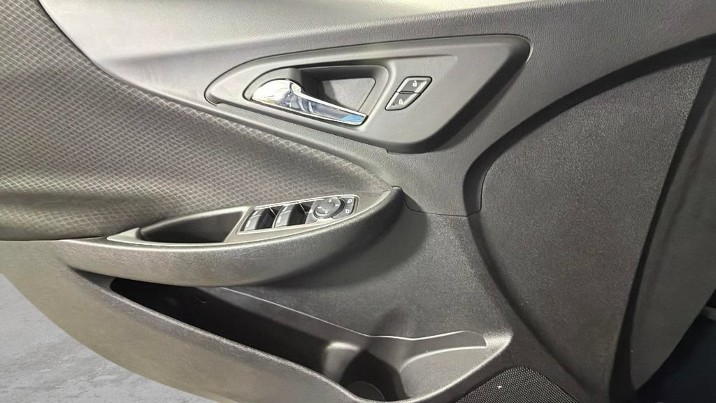 Used 2023 Chevrolet Malibu LT FWD image 25