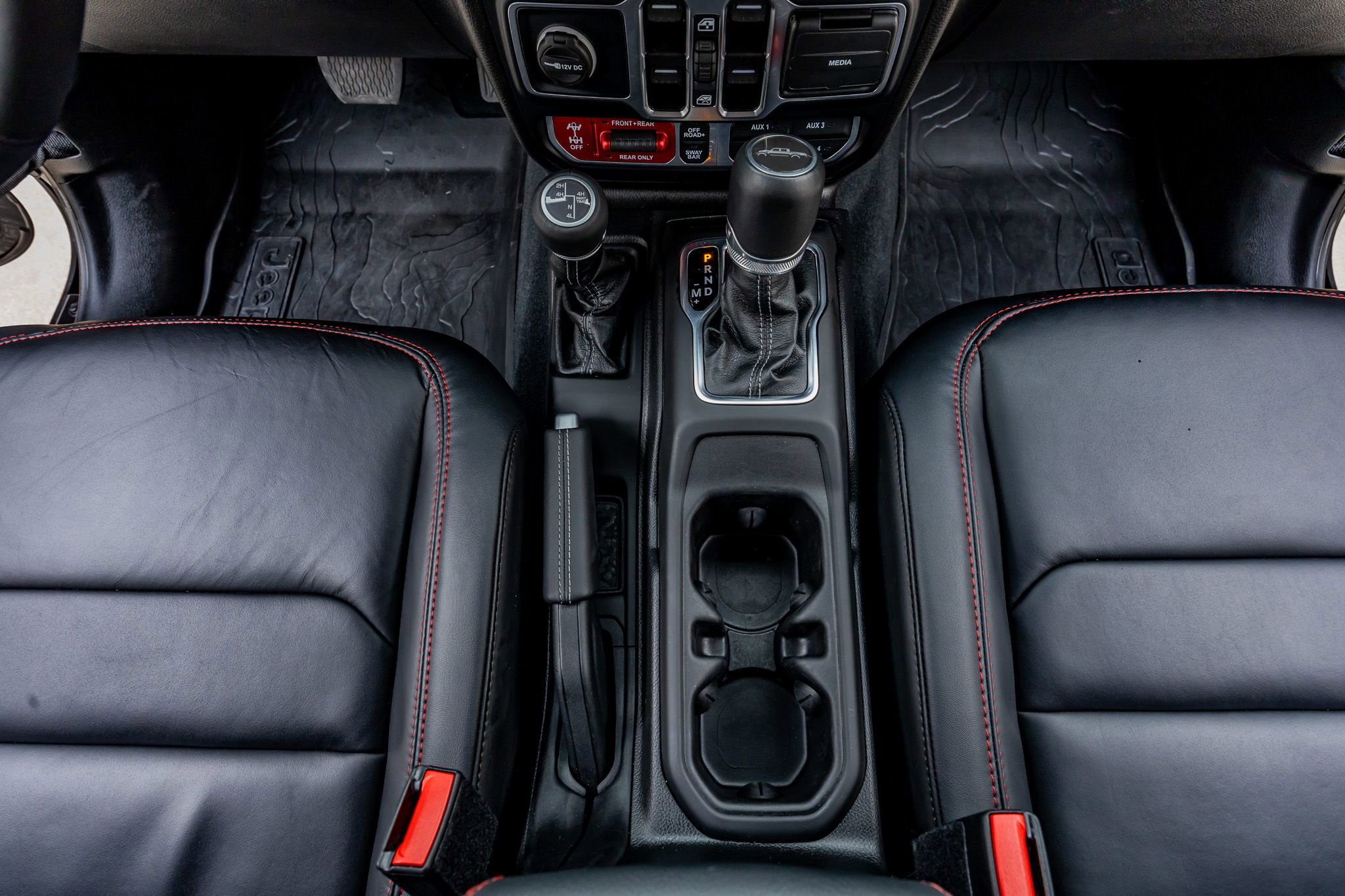 Used 2024 Jeep Gladiator Rubicon AWD/4WD image 28