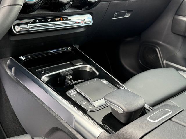 Used 2023 Mercedes-Benz GLB 250 image 25
