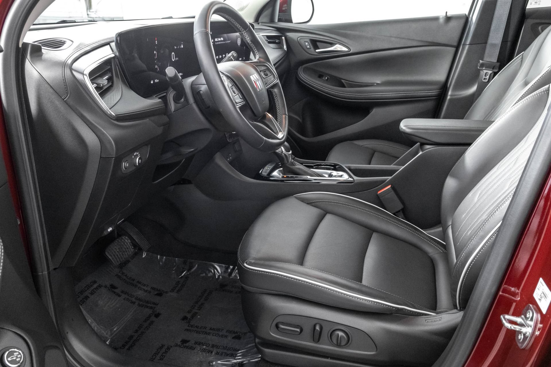 Used 2024 Buick Encore GX Avenir w/ Avenir Convenience Package FWD image 7
