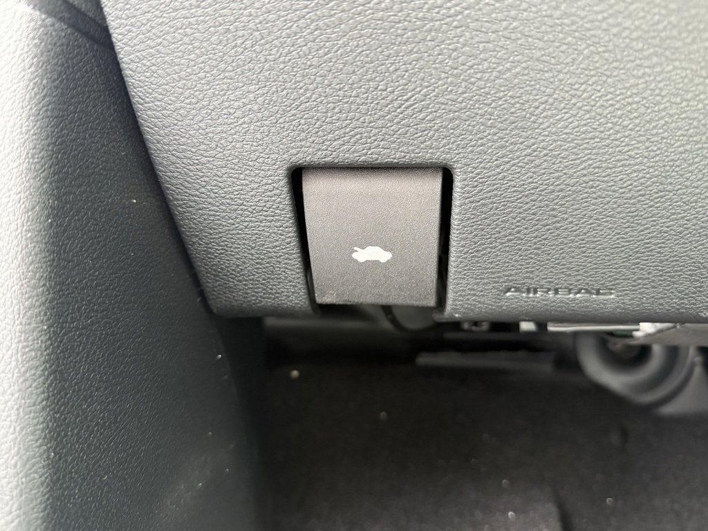 New 2026 Chrysler Pacifica Select image 17