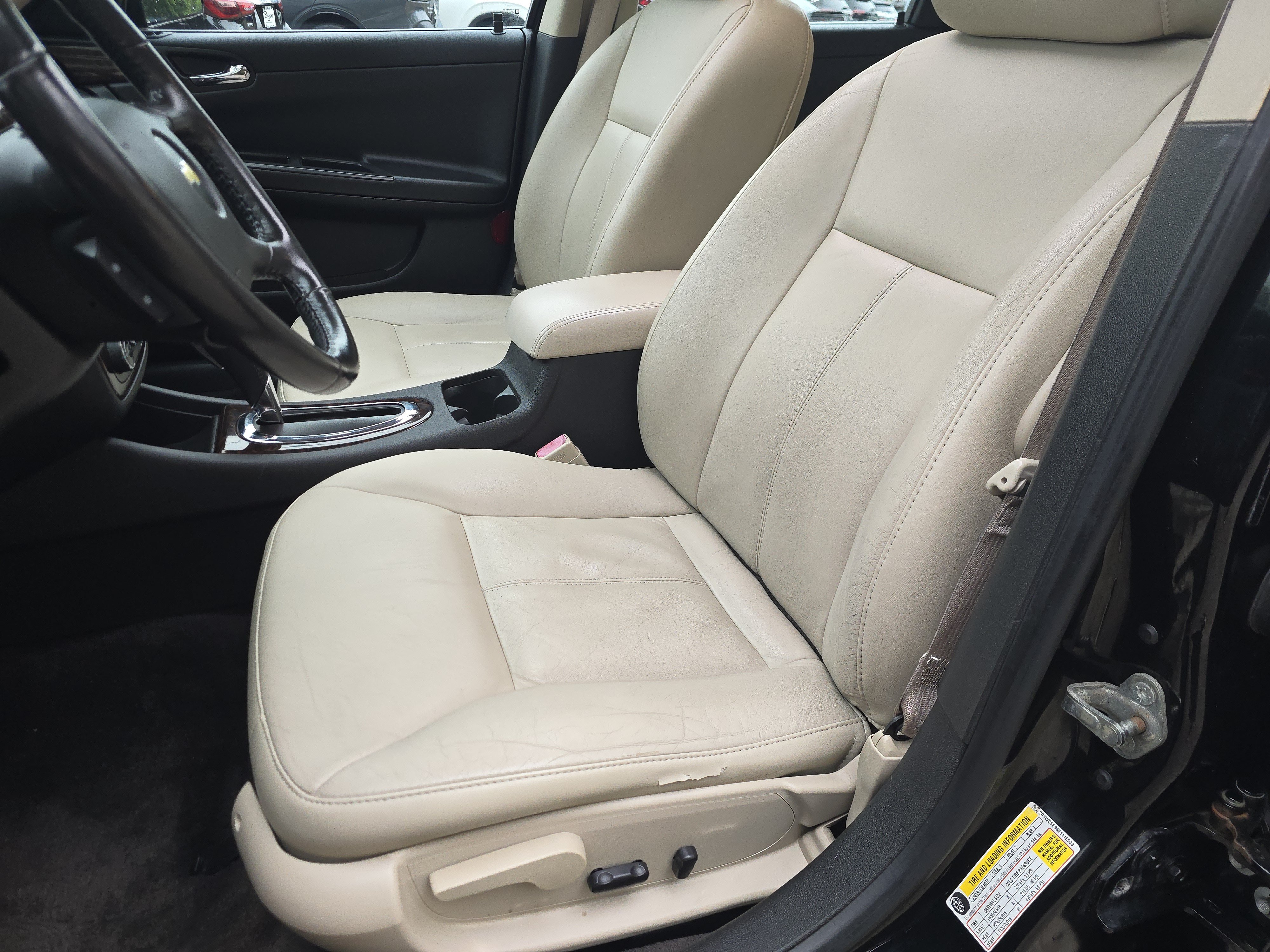Used 2014 Chevrolet Impala LTZ FWD image 19