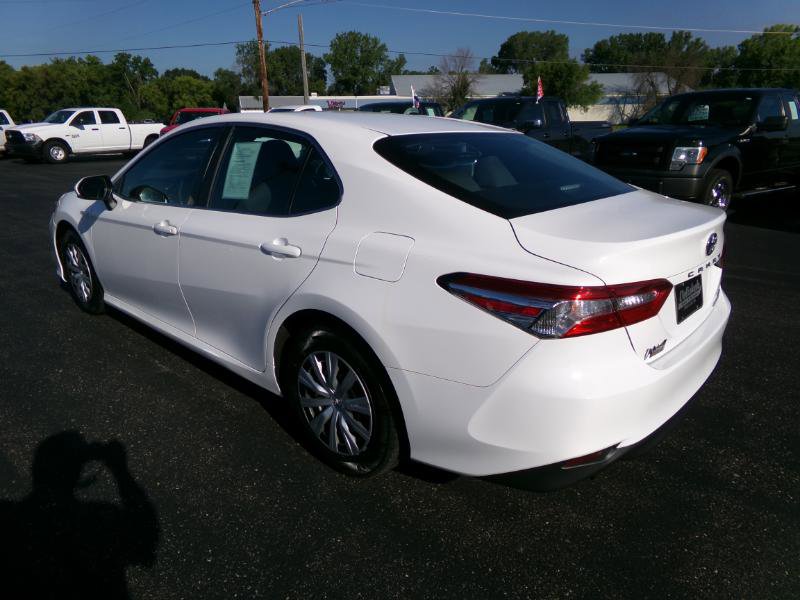 Used 2018 Toyota Camry LE FWD image 6