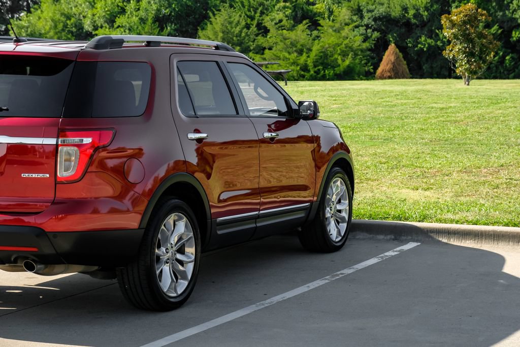 Used 2014 Ford Explorer Limited w/ Equipment Group 302A FWD image 14
