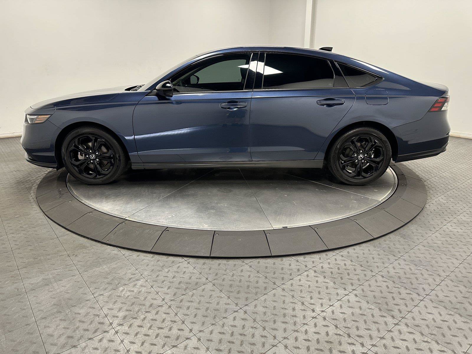 Certified 2025 Honda Accord SE image 8