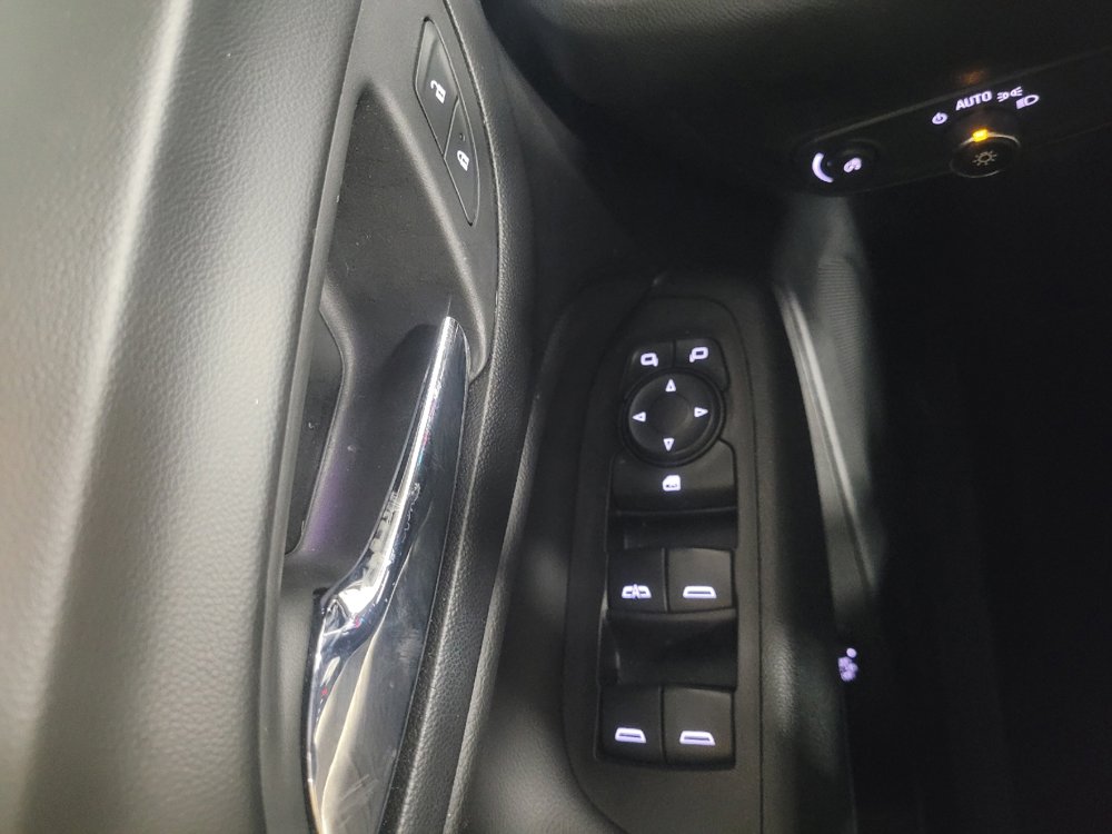 Used 2022 Chevrolet Equinox LT w/ Driver Convenience Package image 27