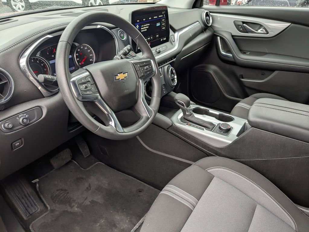 Used 2025 Chevrolet Blazer LT image 15
