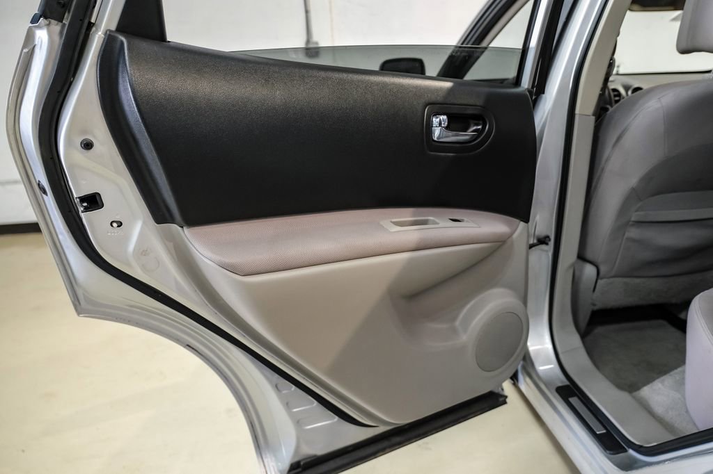 Used 2009 Nissan Rogue SL w/ Moonroof Pkg image 41