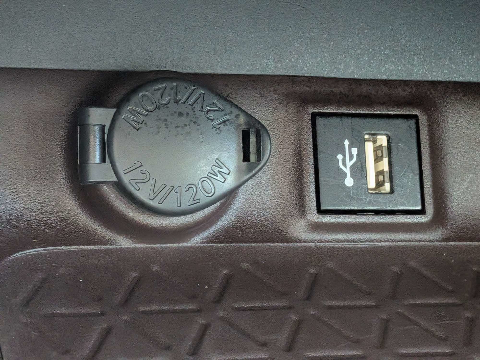 Used 2025 Toyota RAV4 Limited w/ Weather Package FWD image 30