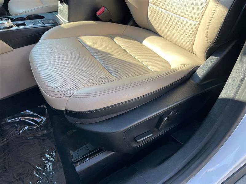 Used 2020 Ford Escape SEL AWD/4WD image 11
