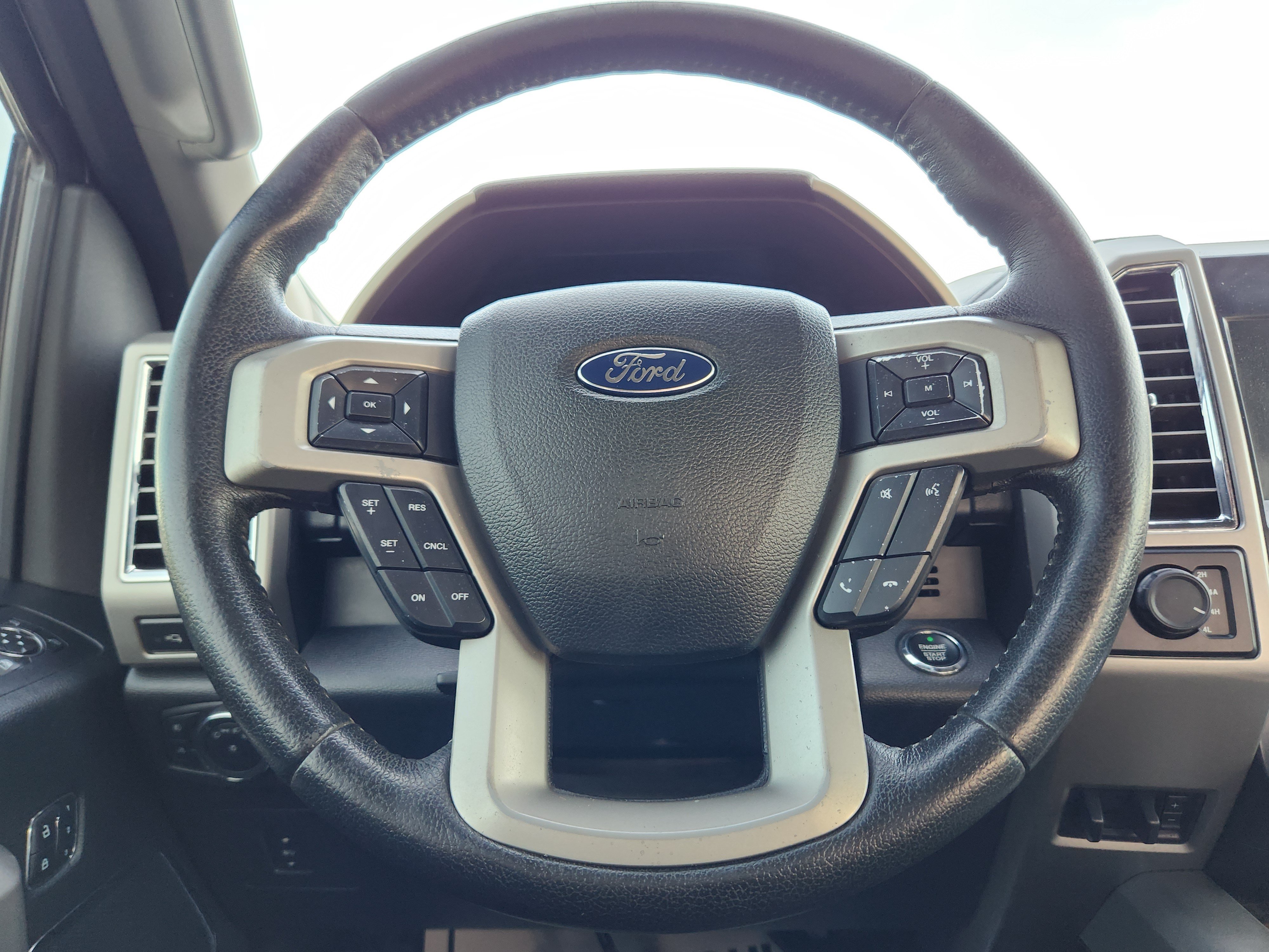 Used 2015 Ford F150 Lariat AWD/4WD image 22