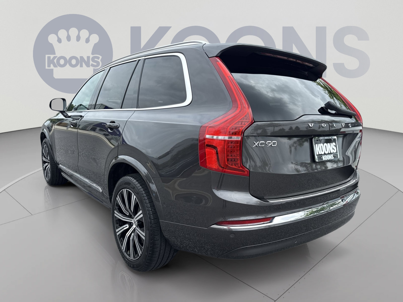 Certified 2023 Volvo XC90 B6 Plus w/ Protection Package Premier AWD/4WD image 4