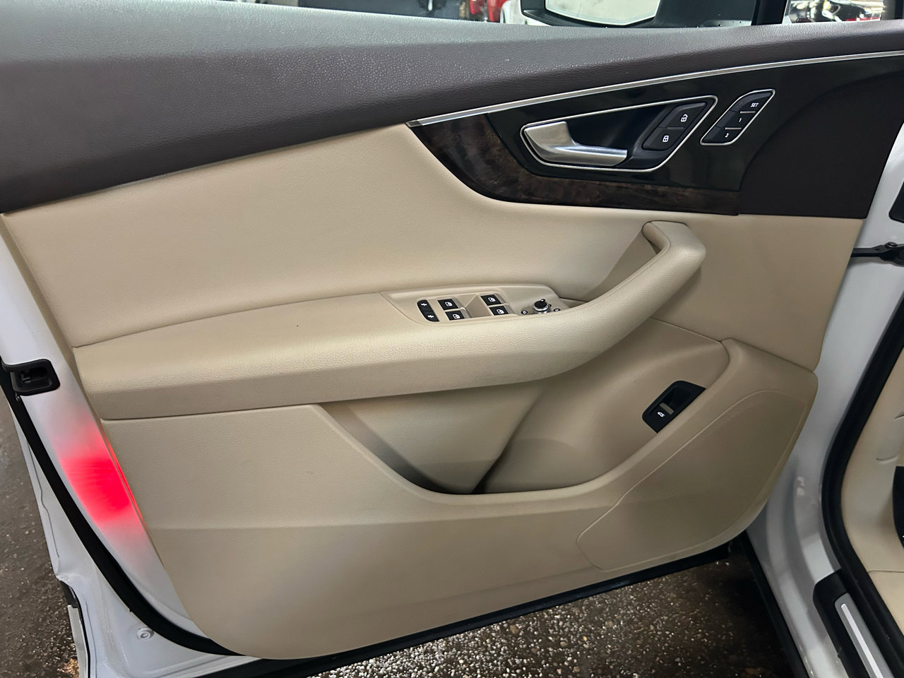 Used 2017 Audi Q7 3.0T Premium Plus image 15