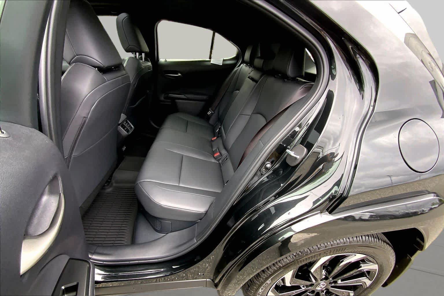 New 2026 Lexus UX 300h AWD image 23