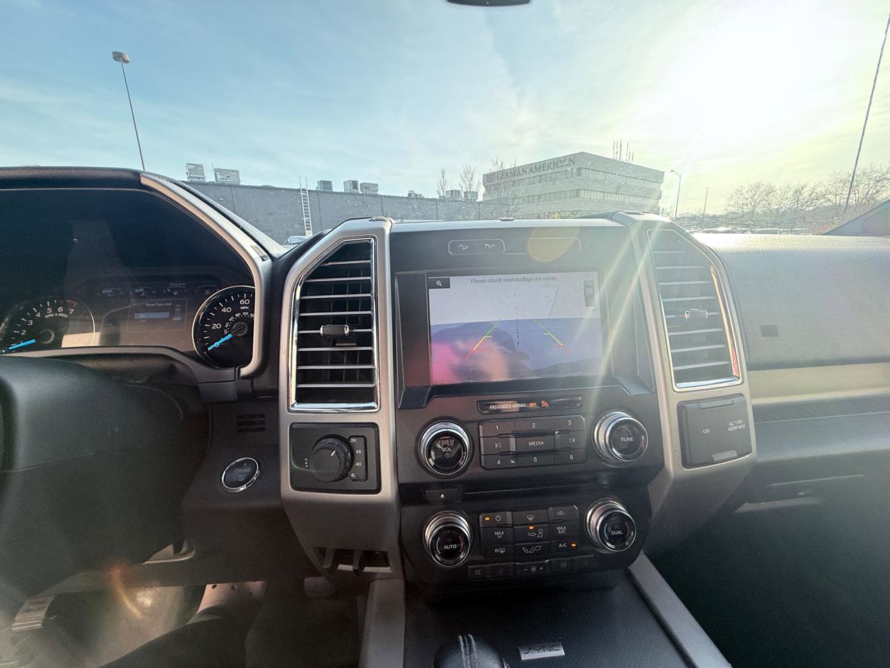 Used 2015 Ford F150 Lariat w/ Equipment Group 502A Luxury AWD/4WD image 16