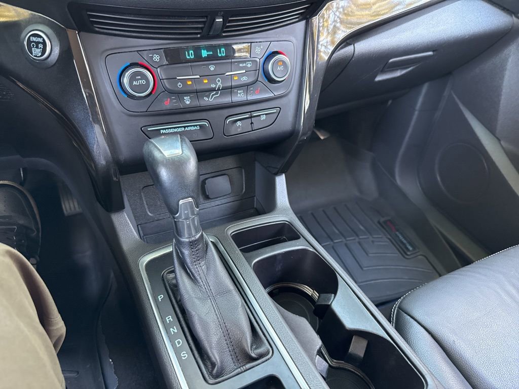 Used 2017 Ford Escape Titanium image 32