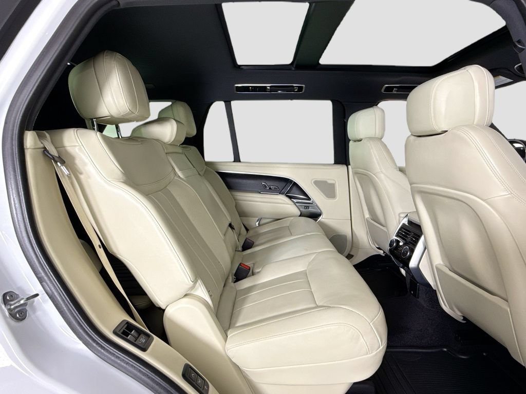 Used 2023 Land Rover Range Rover Long Wheelbase SE AWD/4WD image 15