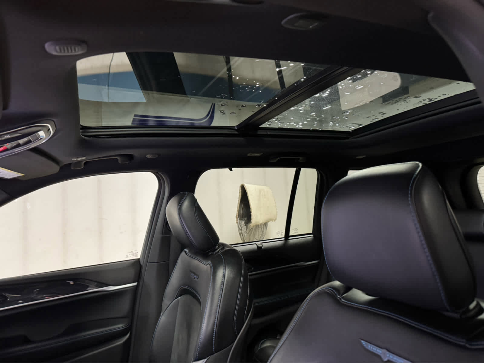 Used 2022 Jeep Grand Cherokee Trailhawk w/ Advanced Protech Group II image 17